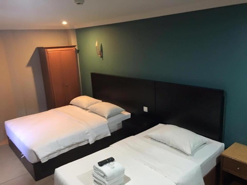 River Park Hotel Sibu Buitenkant foto