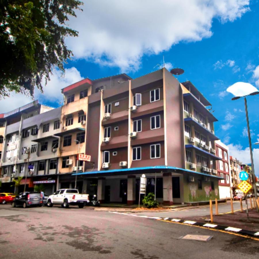 River Park Hotel Sibu Buitenkant foto