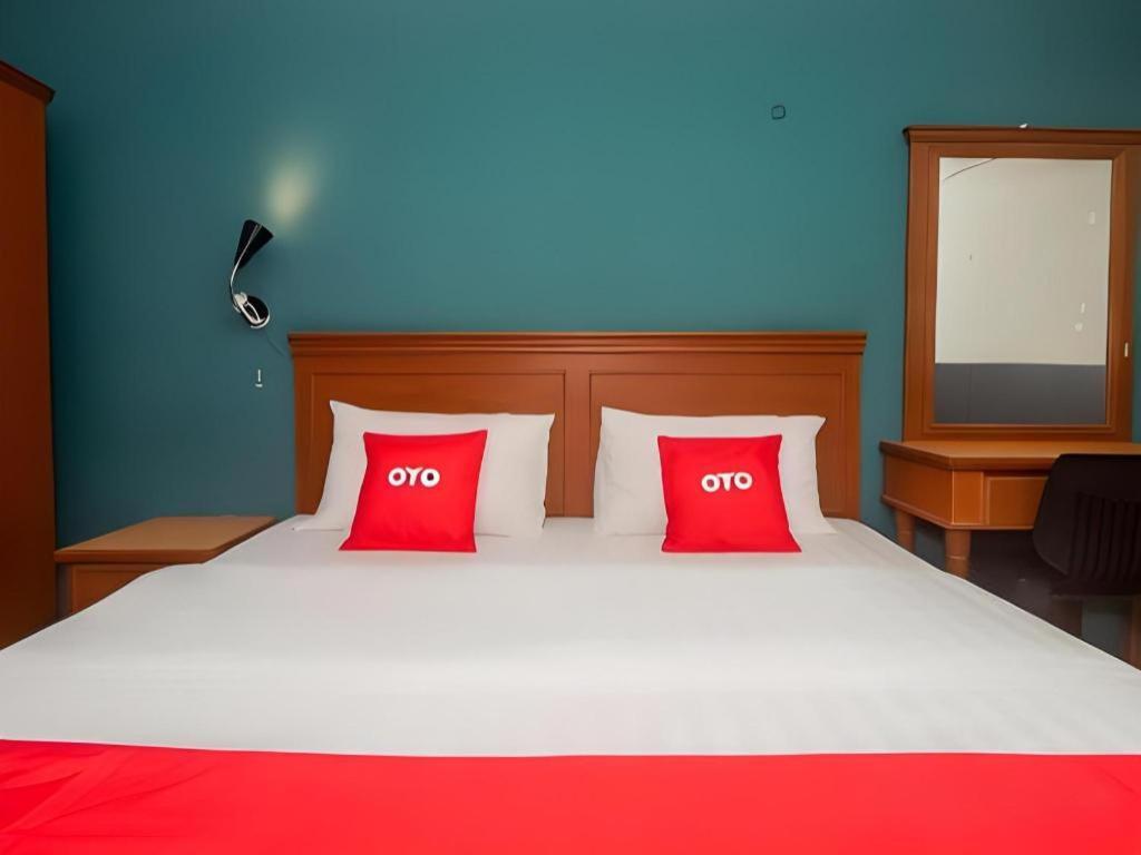 River Park Hotel Sibu Buitenkant foto