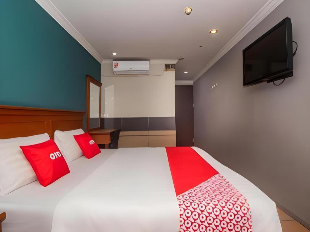 River Park Hotel Sibu Buitenkant foto