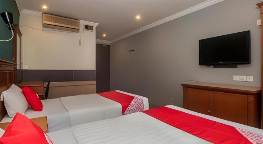 River Park Hotel Sibu Buitenkant foto