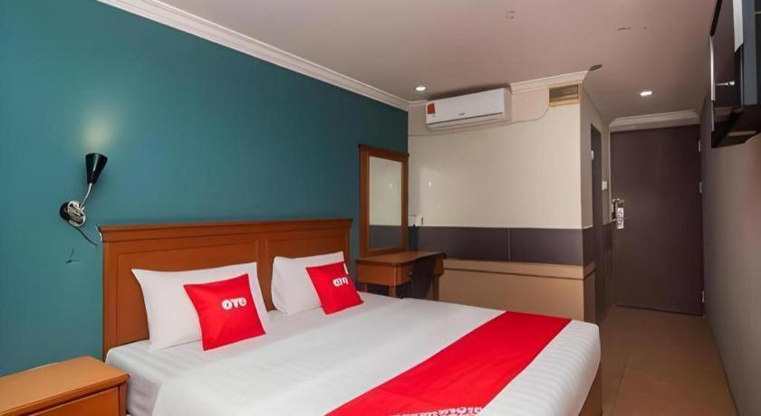 River Park Hotel Sibu Buitenkant foto